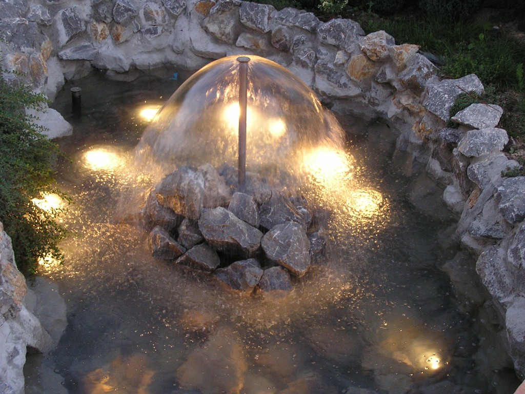 Aqua Mramor - Fontana u kamenu